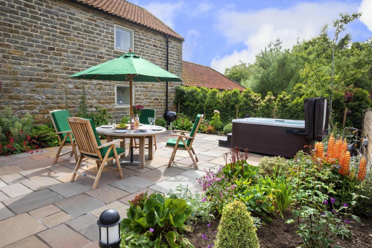Thirley Cotes Farm Cottages Scarborough Exterior photo